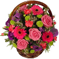 Özel ve etkilemek isteyenler için  karışık mevsim çiçek sepeti Ankara çiçek gönder firması şahane ürünümüz 